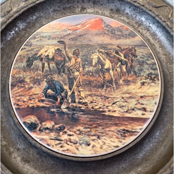The Pioneer Foundry Pewter Plate CW Russel Inlay 10.5" Diam Vintage Old West - Picture 2 of 5